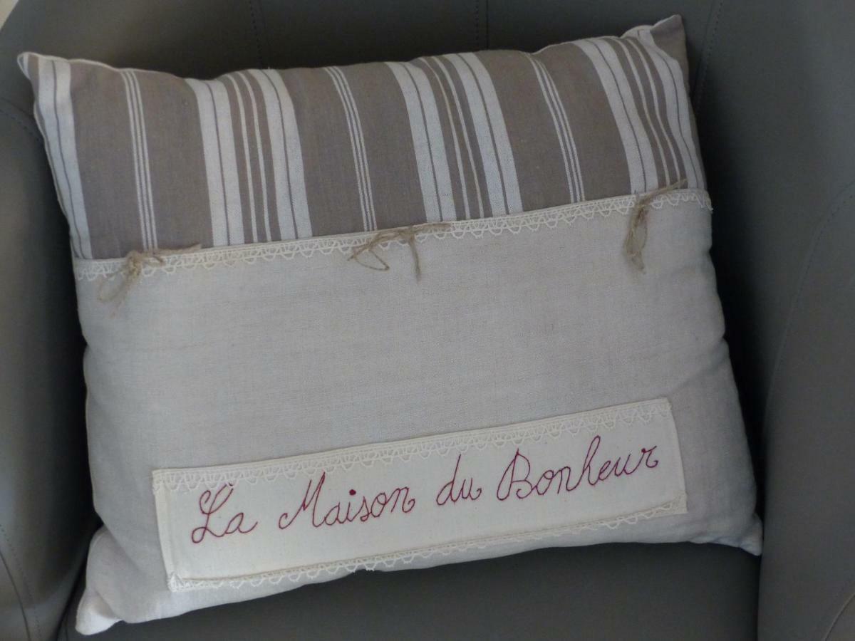 Anneyron Chambre D'Hotes - Le Safran Du Val D'Or מראה חיצוני תמונה